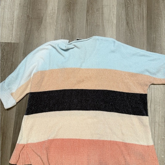 DAVI & DANI Pastel Striped V-Neck Sweater - Picture 4 of 4